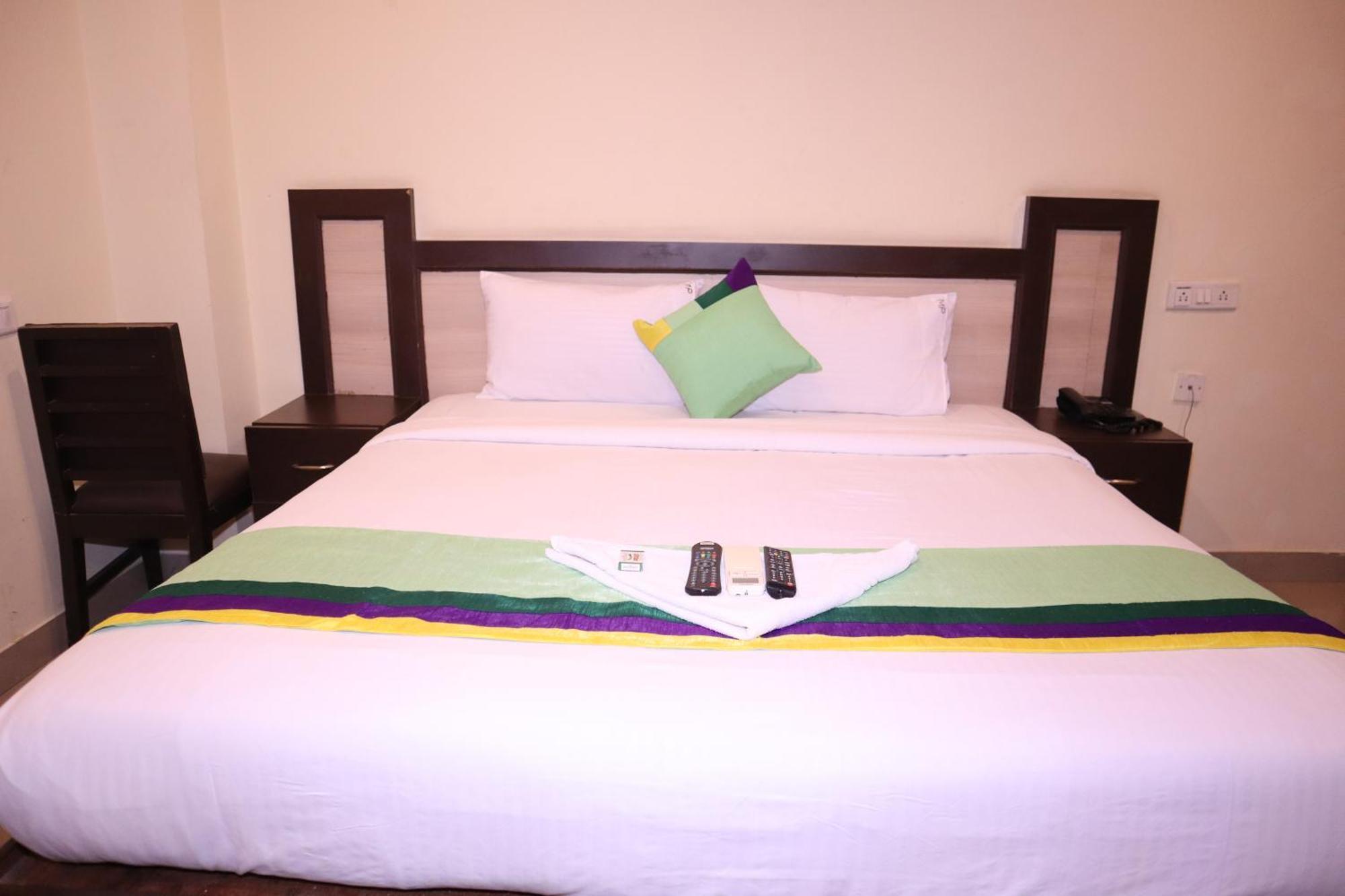 Millennium Plaza Hotel Kammasandra Kültér fotó