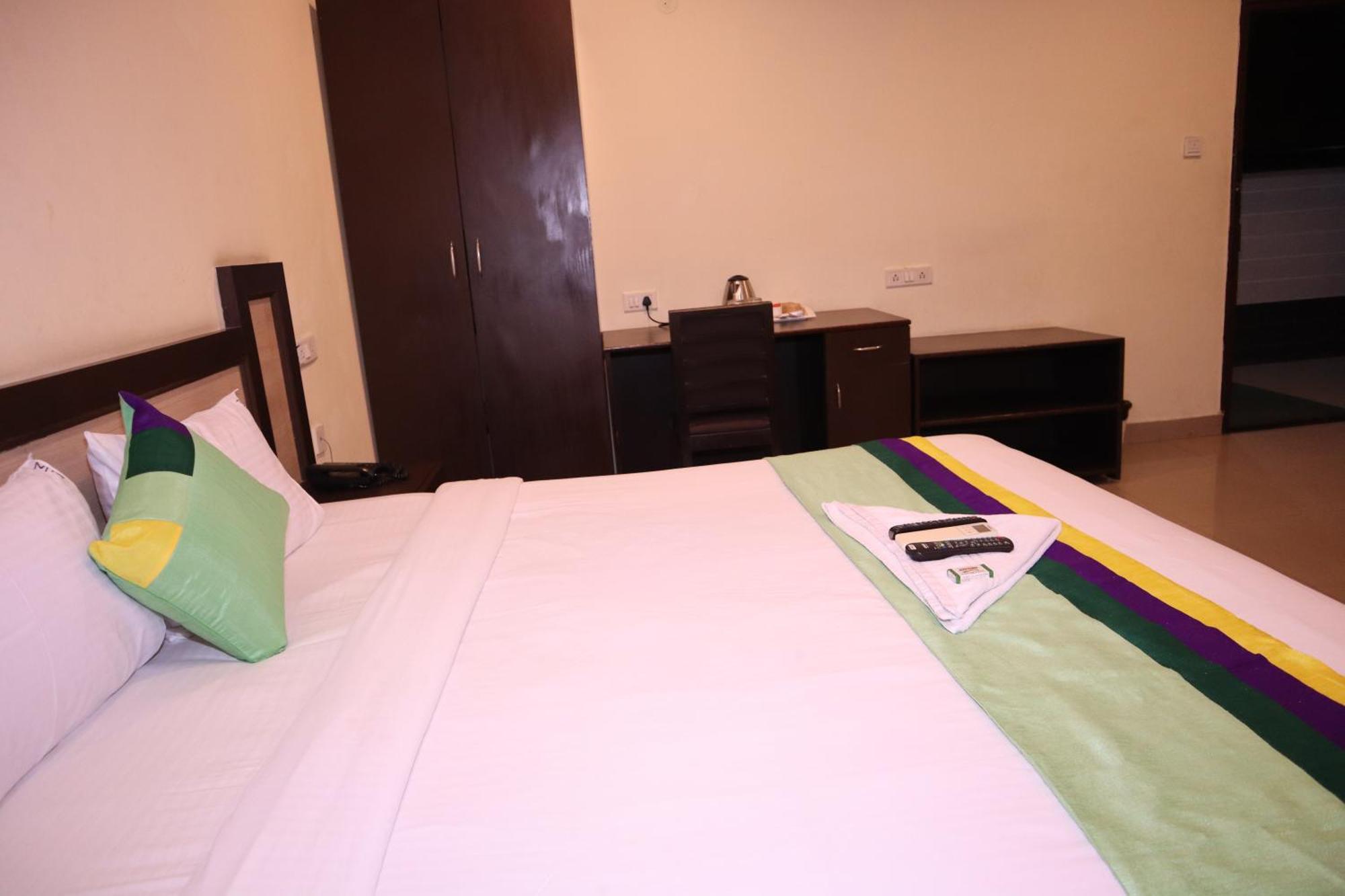 Millennium Plaza Hotel Kammasandra Kültér fotó