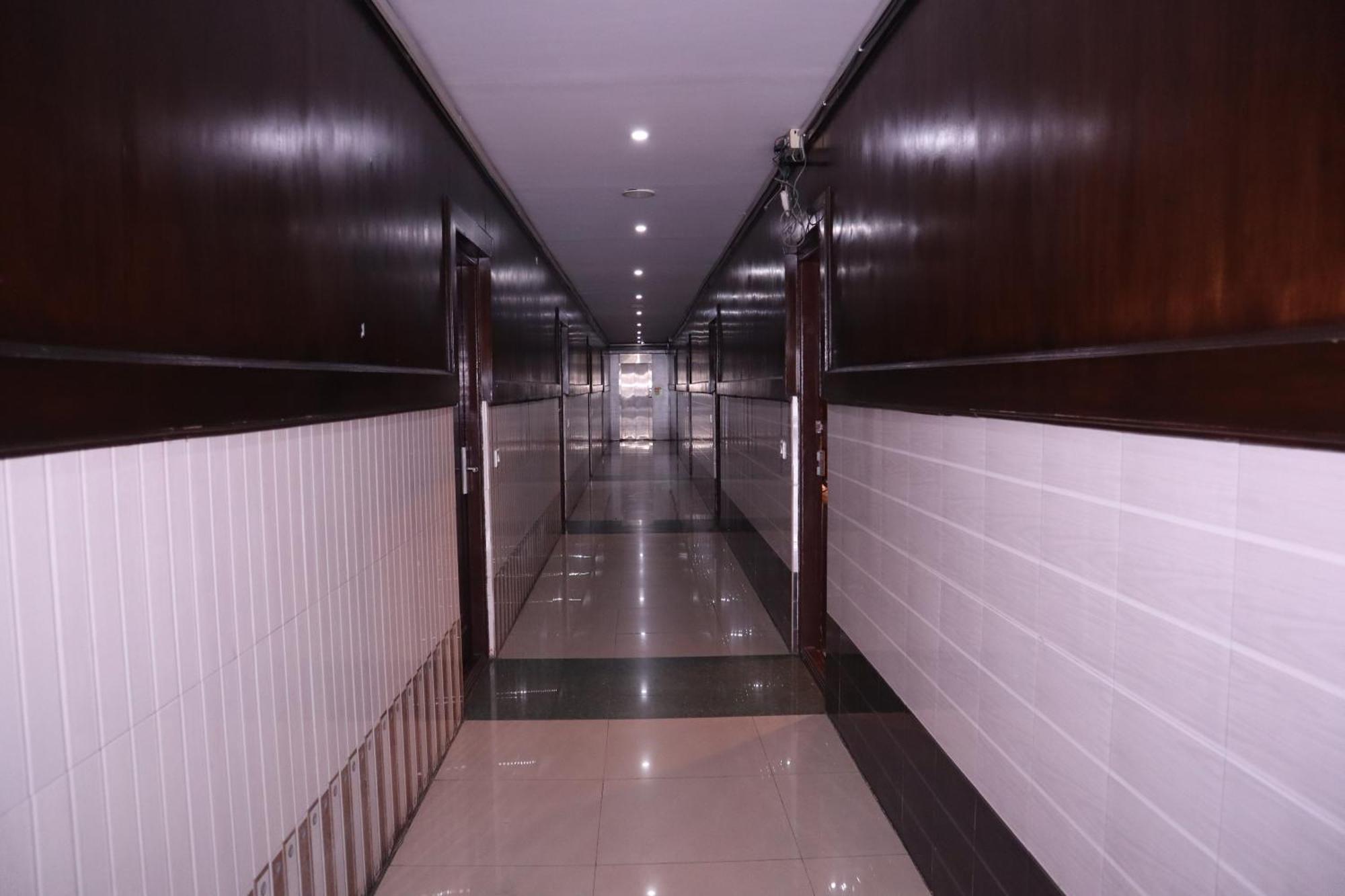 Millennium Plaza Hotel Kammasandra Kültér fotó
