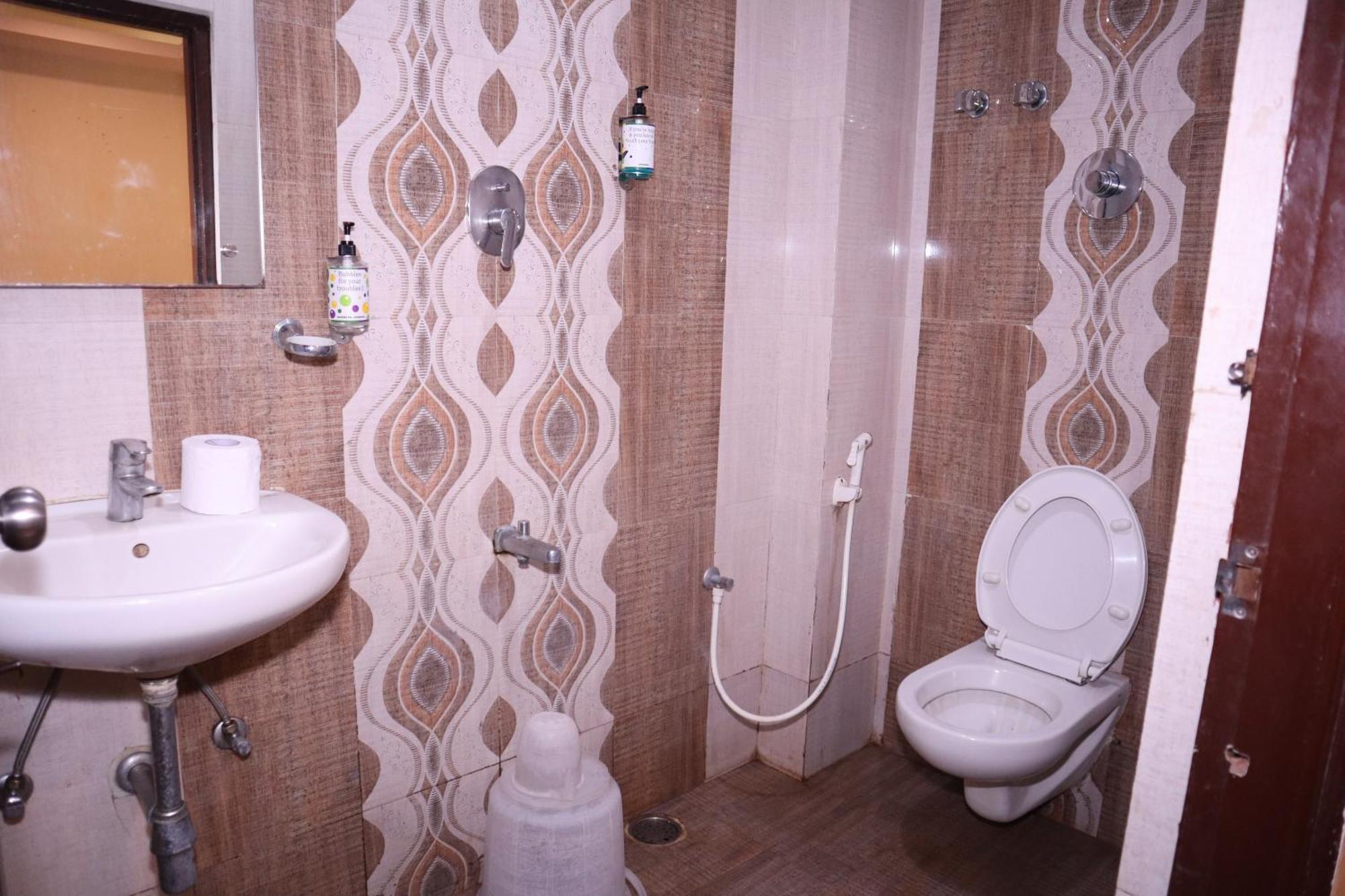 Millennium Plaza Hotel Kammasandra Kültér fotó